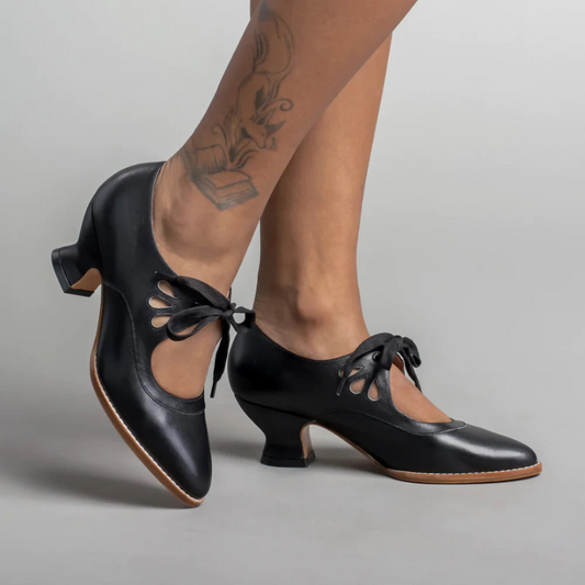 Jannine | Dames Bruids-Schoen met Dikke Hak en Vetersluiting